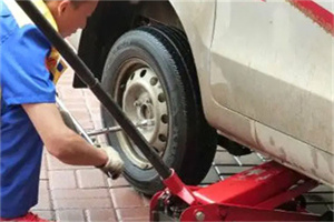 伊犁哈萨克附近拖车24小时服务热线电话