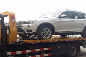 伊犁哈萨克拖车24小时服务电话