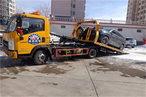 伊犁哈萨克救援拖车费用怎么算